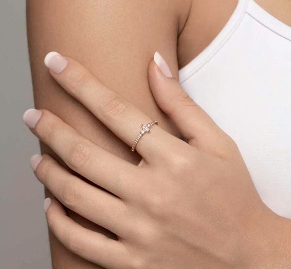 Anel skinny ring folheado a ouro com zircônias